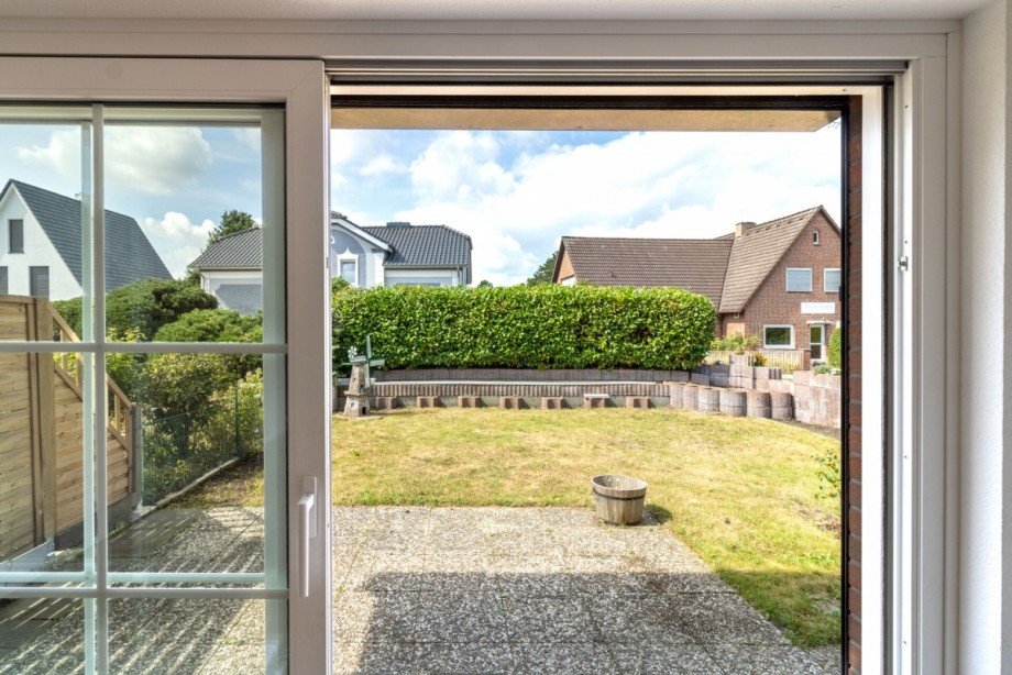 Terrassenzugang Doppelhaush�lfte Wedel