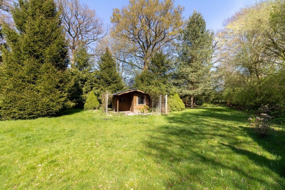 Gartenhaus Doppelhaush�lfte Horst (Holstein)