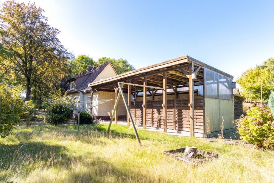 Blick vom Garten zum Haus Einfamilienhaus Rellingen