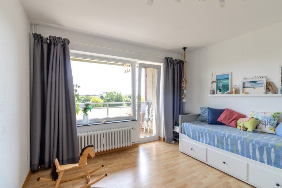 Zimmer I Etagenwohnung Wedel