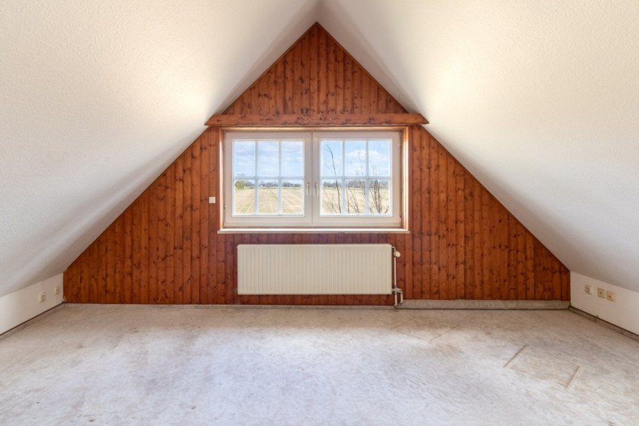 Zimmer im ausgebauten Dachgeschoss Doppelhaush�lfte Kummerfeld