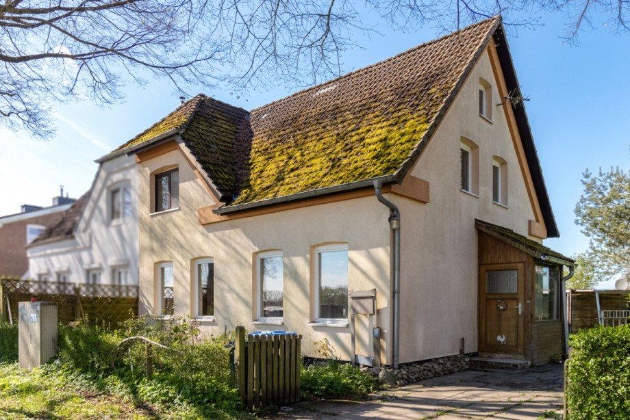 Aussenansicht Doppelhaush�lfte Horst (Holstein)