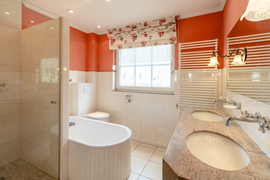 Vollbad Doppelhaush�lfte Kummerfeld