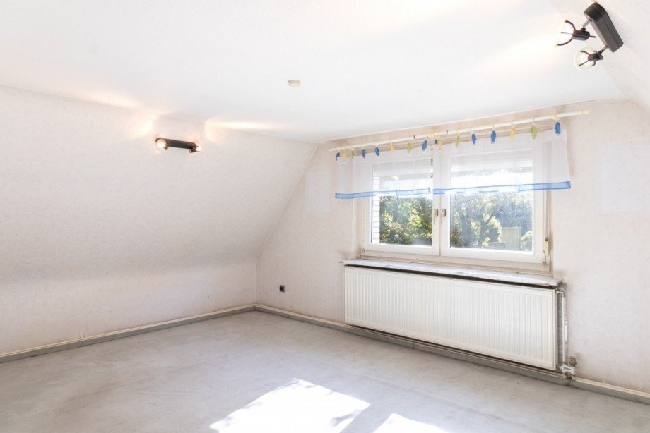 Zimmer I im Obergeschoss Einfamilienhaus Rellingen