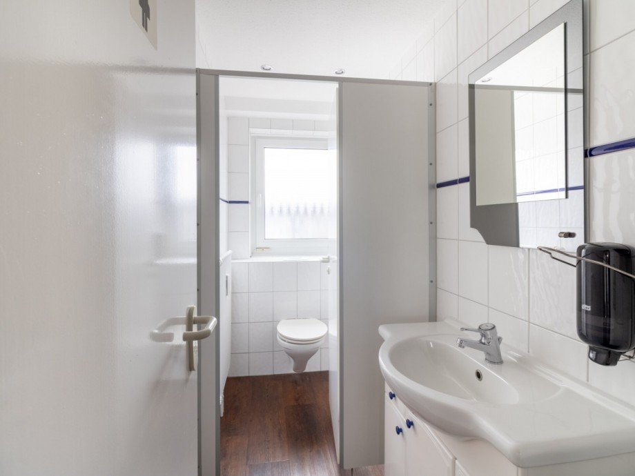 Sanit�rbereich B�rofl�che Wedel