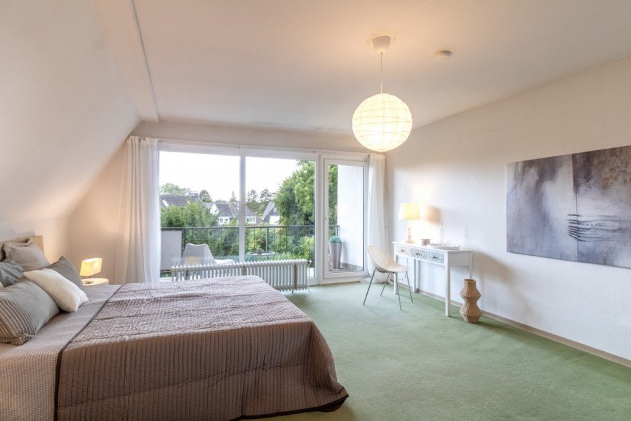 Zimmer V mit Loggia Maisonettewohnung Bremen